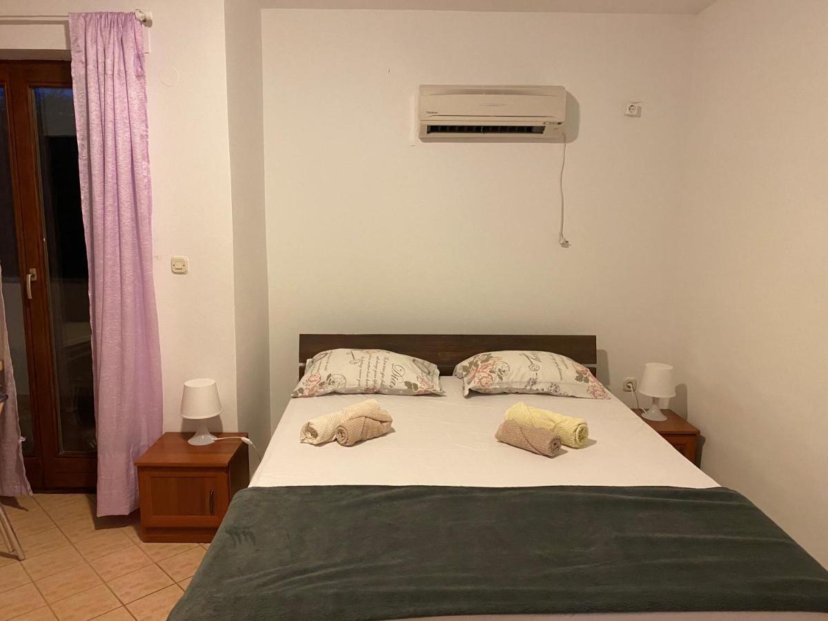 Malinska City Center Room For 2 Екстер'єр фото